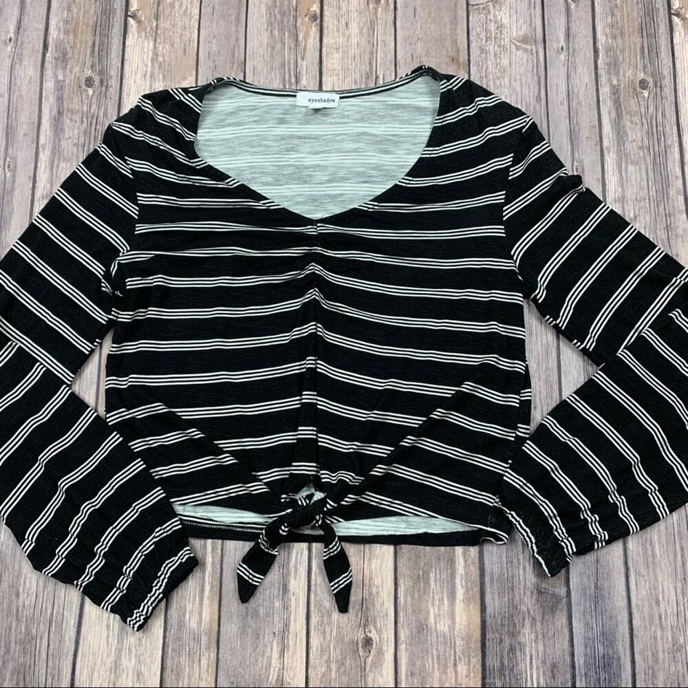 Black striped knot tee